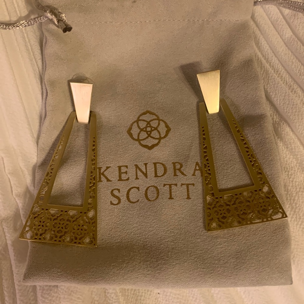 Kendra Scott bold statement earrings!